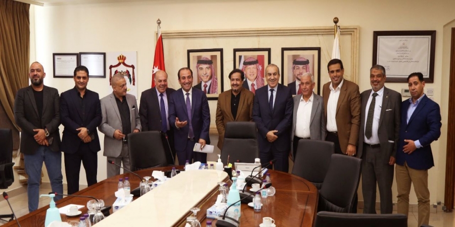 وزير الأشغال يلتقي أعضاء مجلس نقابة المقاولين