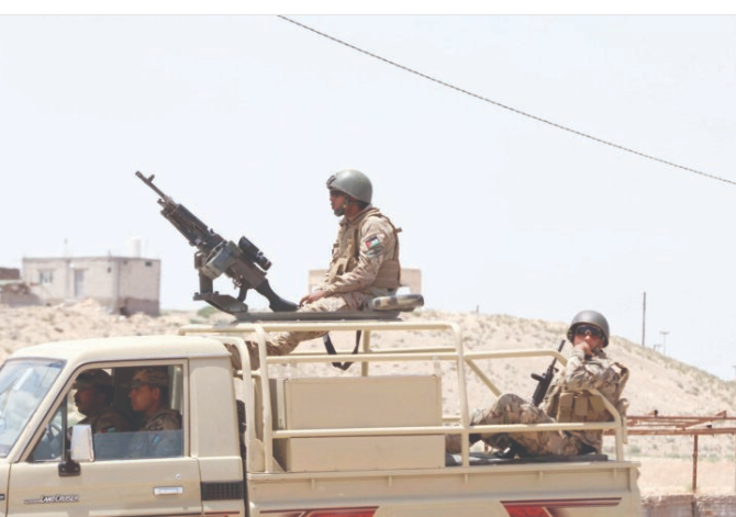 المنطقة العسكرية الجنوبية تقتل متسللا وتقبض على 10 آخرين