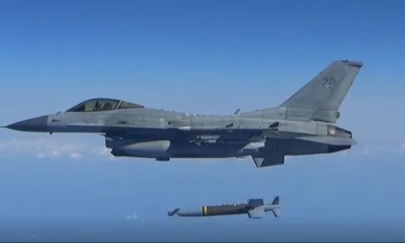 شاهد رد كوريا الجنوبية الصاروخي على الشماليين