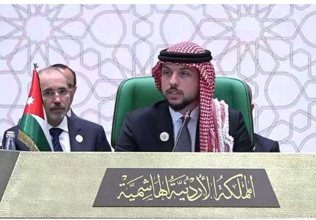 ولي العهد يلقي كلمة الأردن في القمة العربية بالجزائر