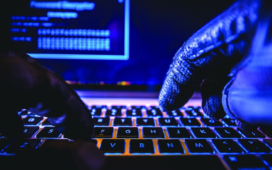 خبير أمن سيبراني: طريقة استهداف المواطنين عبر الروابط غريبة