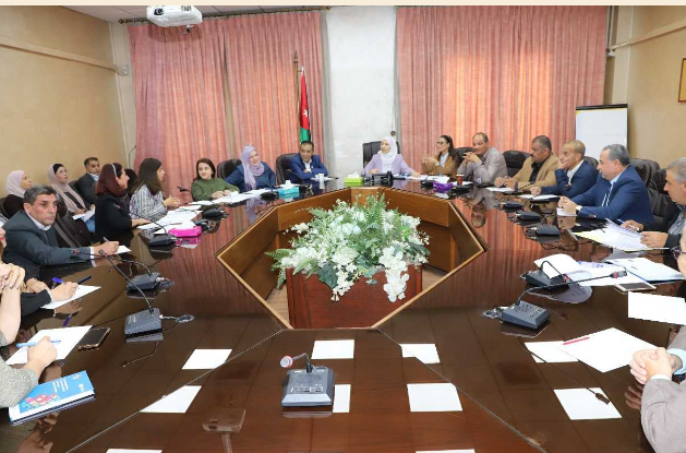 أمين عام التربية تلتقي أعضاء من المعهد الدنماركي لحقوق الإنسان