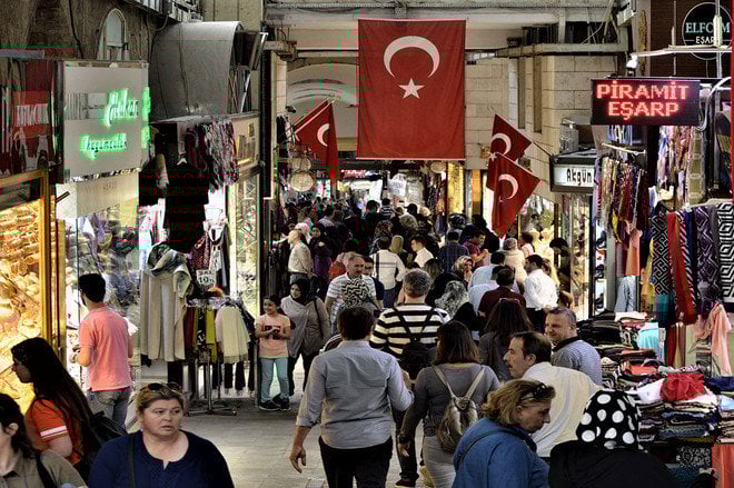 التضخم في تركيا يقفز لأعلى مستوى في 24 عاما .. بلغ 85.5 