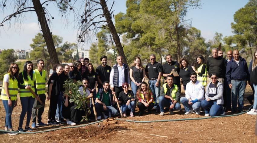 يوم تطوعي لزراعة الأشجار في مدينة الحسين للشباب