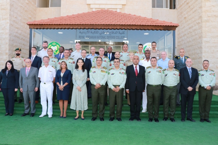 اختتام فعاليات دورة الدبلوماسية وسياسة الأمن الدولي في كلية الدفاع الوطني
