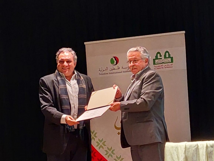 عمار حسن واسعد عبد الرحمن في منتدى العصرية ...صور 