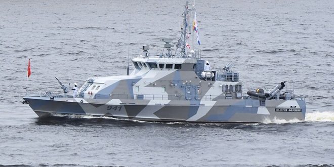 الجيش الروسي يضع سفينة (غراتشونوك) المضادة للغواصات في الخدمة