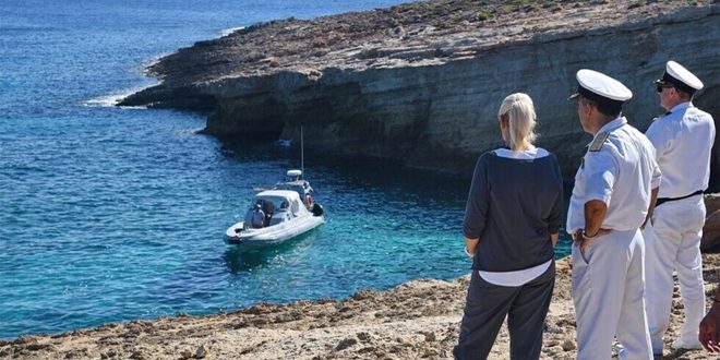 ضحايا غرق زورق مهاجرين قبالة اليونان يرتفع إلى 23 شخصاً بينهم 5 أطفال