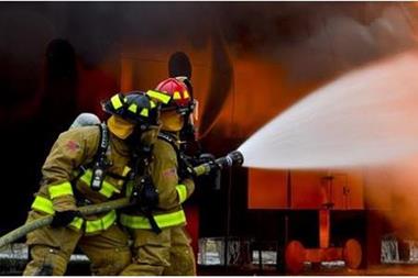 أسرة مصرية تحتضن بعضها وتحترق داخل الشقةصورة