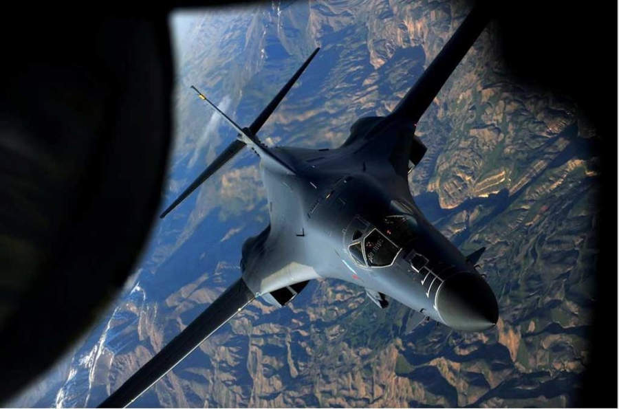 العاصفة اليقظة.. واشنطن تنشر قاذفة أسرع من الصوت لاستعراض القوة ضد كوريا