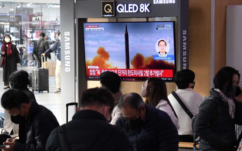 توترات بالستية.. بيونغ يانغ تطلق صواريخ وسط مناورات أمريكية كورية