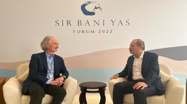 الصفدي يؤكد متابعة مخرجات لقاء عمّان للتوصل لحل سياسي للأزمة السورية