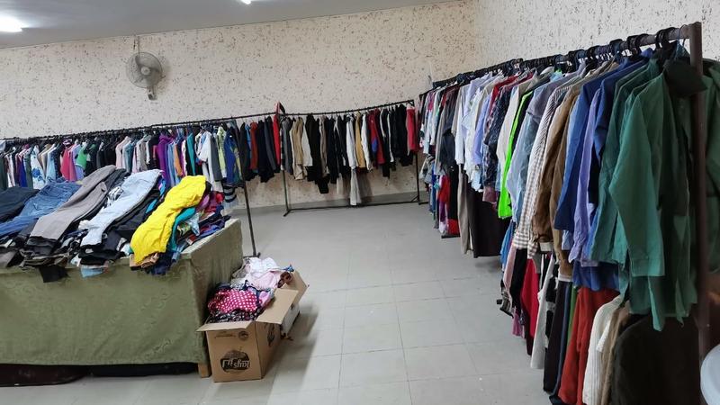 لجنة زكاة الطفيلة توزع معونات على الأسر الفقيرة