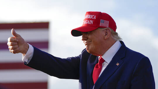 وسائل إعلام: ترامب يحاول معرفة خطط الجمهوريين بشأن عزل بايدن