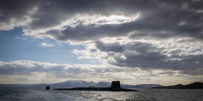 غواصة نووية بريطانية توقف تنفيذ مهمة سرية بسبب حريق على متنها