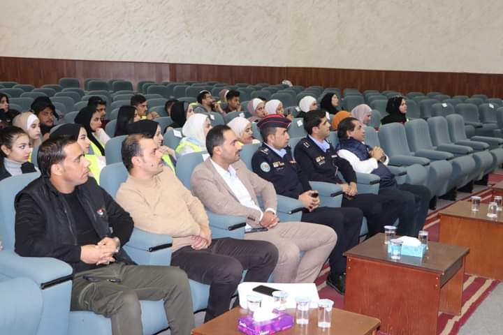 تخريج دورة أعوان مكافحة المخدرات لعدد من موظفي وطلاب جامعة مؤتة _صور