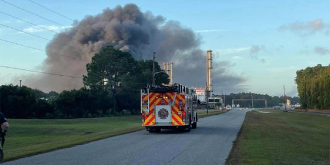 حريق ضخم بمصنع كيماويات بولاية جورجيا الأمريكية