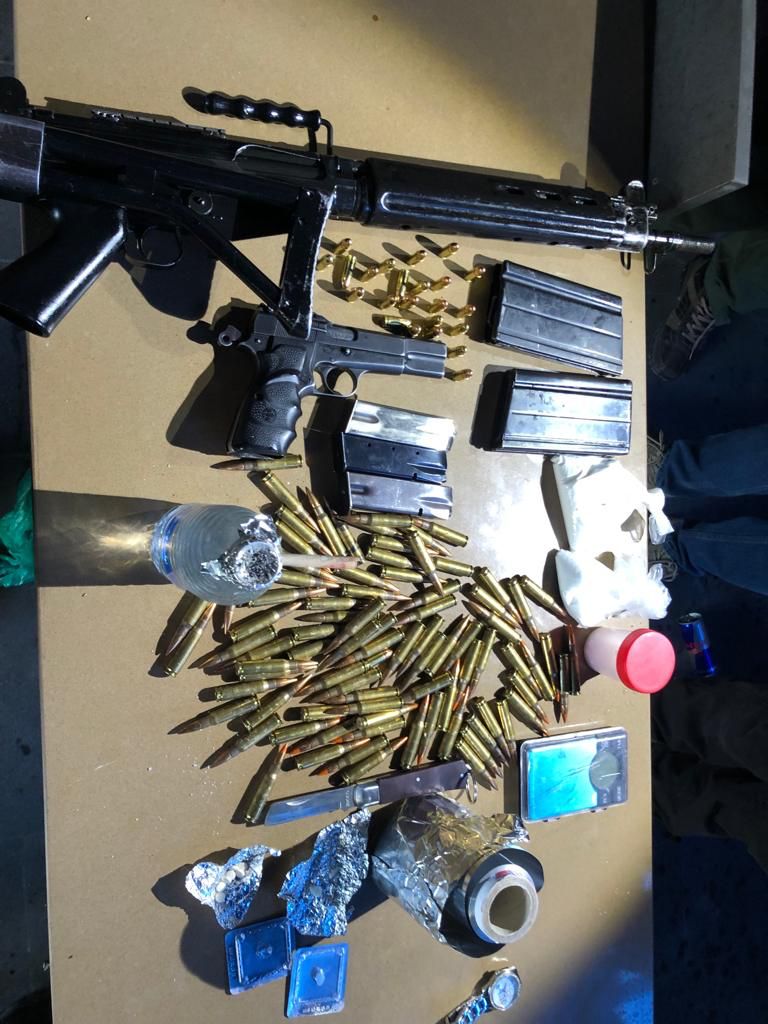 مكافحة المخدرات: إلقاء القبض على ثلاثة مروجين للمخدرات أحدهم مصنف بالخطر جداً في البادية الجنوبية ...صور