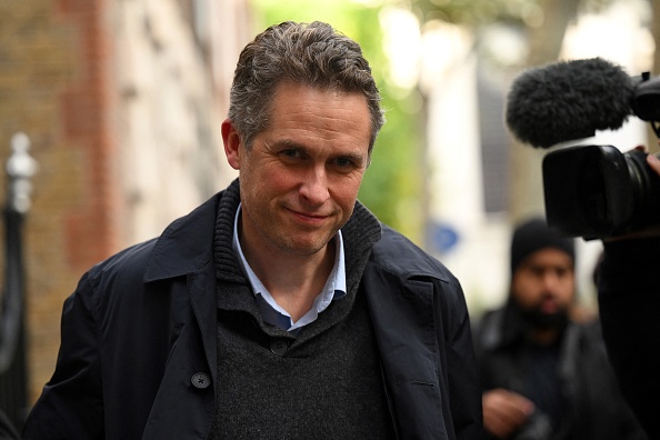 استقالة وزير بريطاني على خلفية اتّهامات بالتنمّر