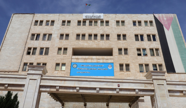 الخدمة المدنية يحدد نهاية الشهر آخر موعد لاستلام الطلبات الجديدة
