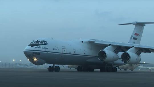 طائرة عسكرية مصرية تتجه إلى لبنان بأمر من السيسي