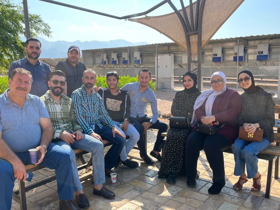 الرباع يلتقي مجموعة من طلبة الجامعات المبادرين