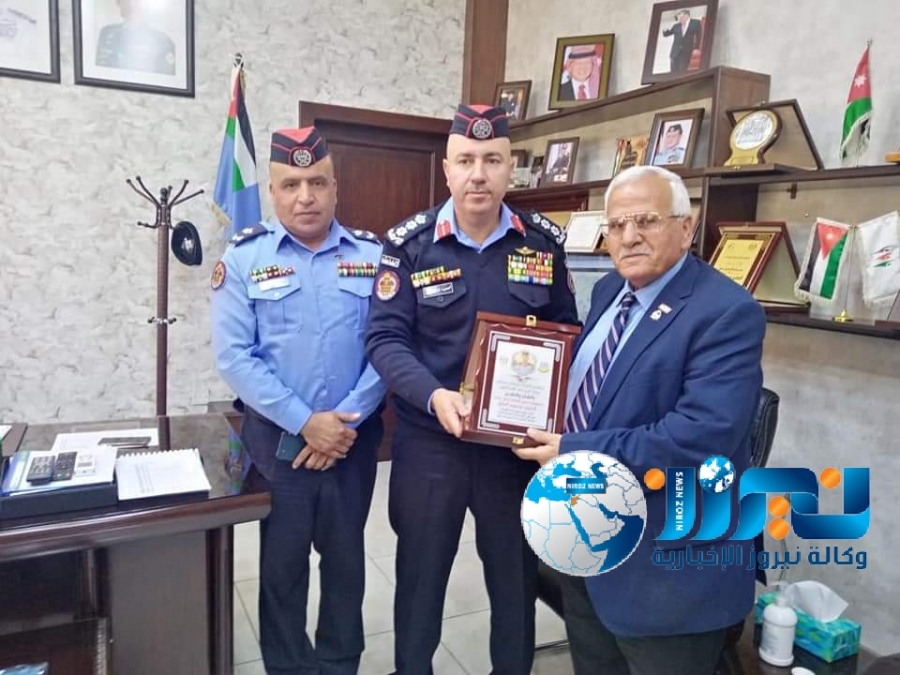 أعضاء مجلس محلي مركز أمن أحد المتكامل يكرمون العقيد محمود الفايز