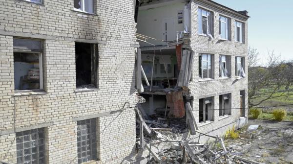 4 قتلى في ضربة روسيا على مبنى جنوب أوكرانيا