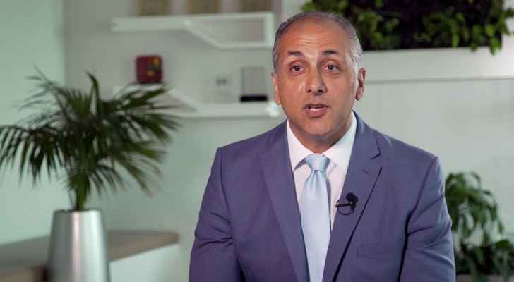 الردايده يبحث مع البنك الأوروبي لإعادة الإعمار التعاون في قطاع الطاقة المتجددة