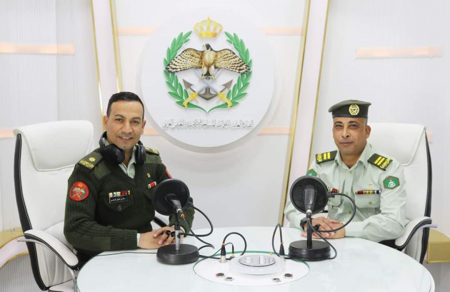 إذاعة الجيش العربي تستضيف أمر مدرسة ضباط الصف الوكيل اول وائل البطوش