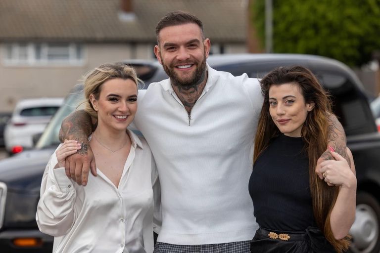 طرد 3 بريطانيين من فرنسا لتصويرهم فيلما إباحيا قرب برج إيفل