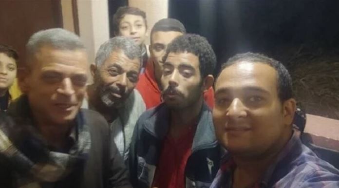 مات ودفن ثم عاد على قدميه إلى أهله.. ذهول يصيب قرية مصرية