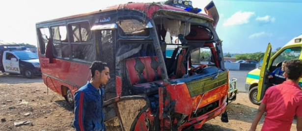 19 قتيلا في سقوط حافلة في ترعة شمال مصر