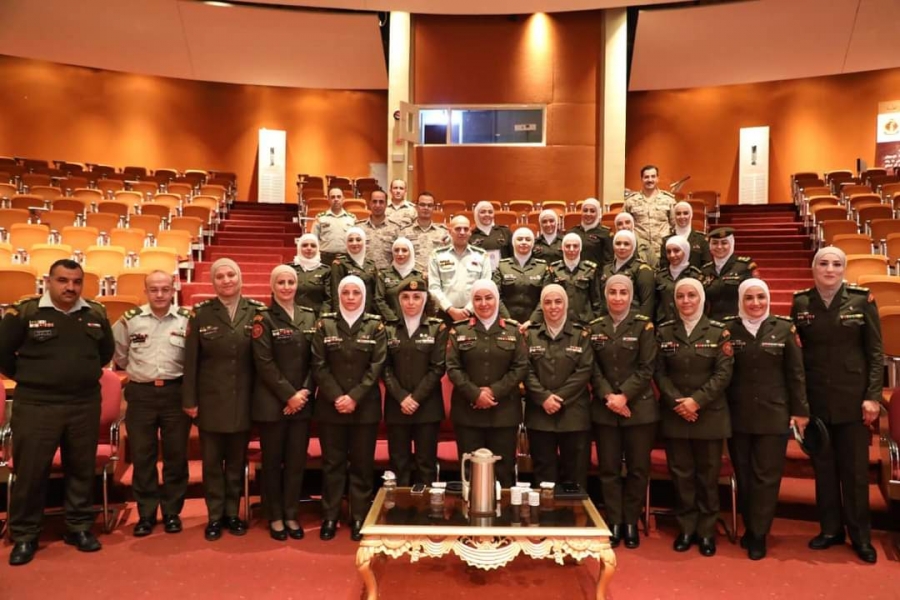 تخريج دورة الطوارئ التخصصية في مديرية الخدمات الطبية الملكية...صور