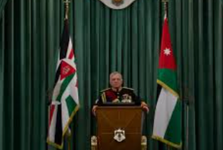 سياسيون: خطاب العرش رسم خريطة طريق ووضع النقاط على الحروف