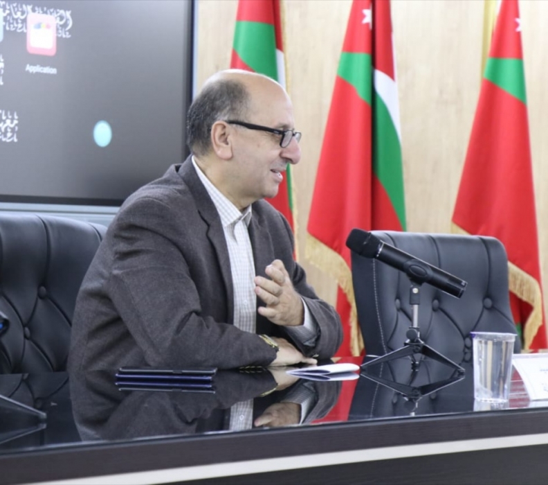 المعايطة يحاضر في معهد تدريب الإعلام العسكري