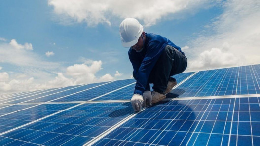 الكهرباء الوطنية: 30 من خليط الطاقة المحلي من الطاقة المتجددة