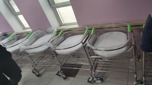 تزويد مستشفى جرش الحكومي بـ 15 سريرا لحديثي الولادة