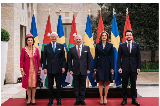 الملك يستقبل ملك السويد