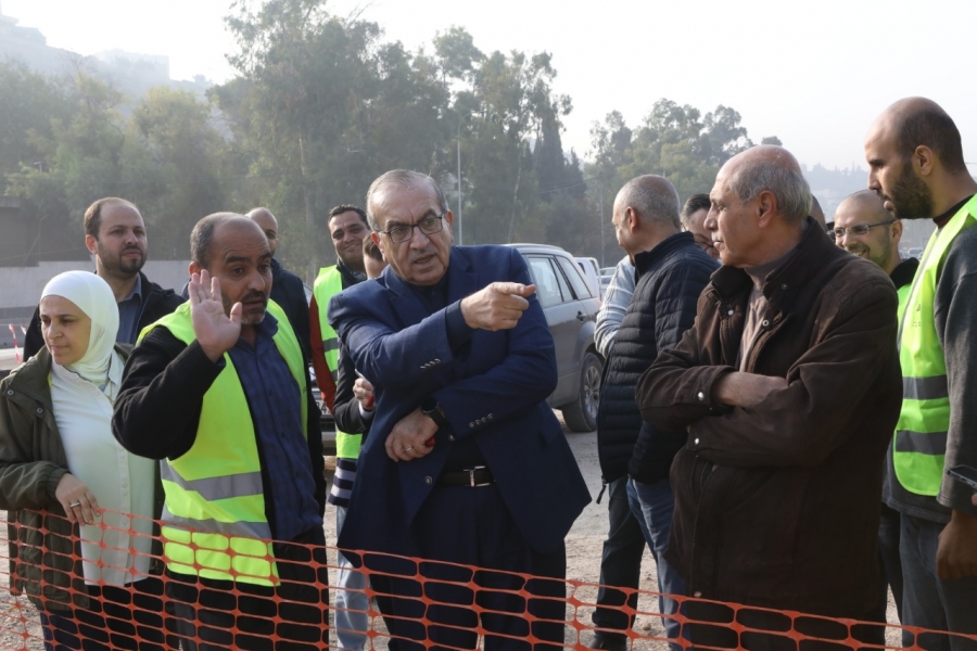 وزير الأشغال يتفقد مشاريع في الزرقاء والمفرق ..صور