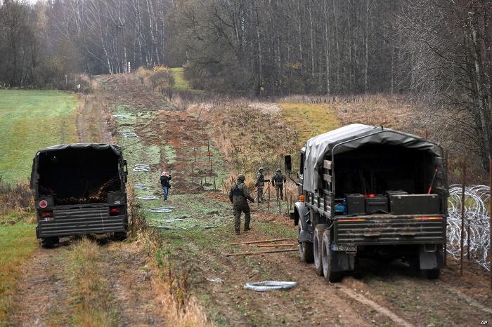 الناتو يتحقق من احتمال سقوط صواريخ روسية في بولندا