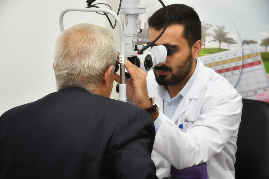 يوماً طبياً مجانياً للعيون في بلدية السلط ...صور 