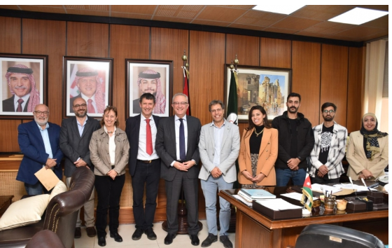 مدير مشروع التصوير الجوي في الأردن وعُمان يزور اليرموك