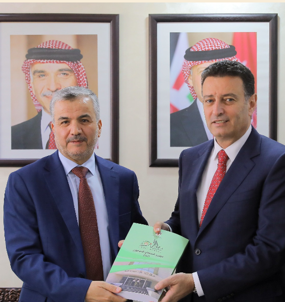 الصفدي يتسلم تقرير ديوان المحاسبة لعام 2021 ويلتقي أعضاء المحكمة الدستورية