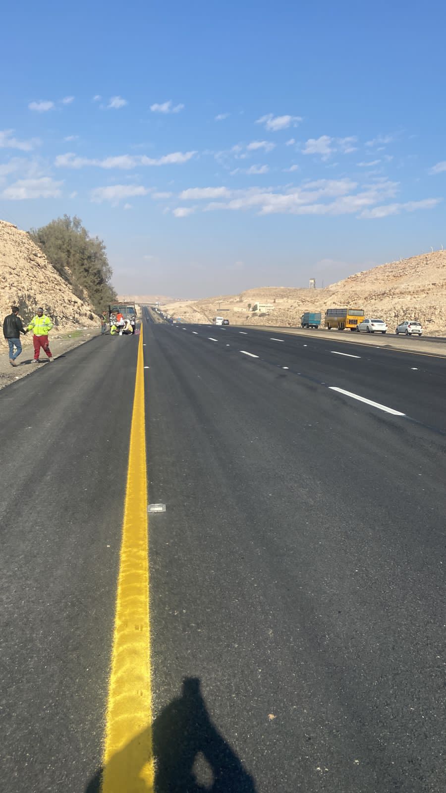 الأشغال تنهي اعمال جزء من مشروع إعادة تأهيل وصيانة جزء من طريق الزرقاء – المفرق