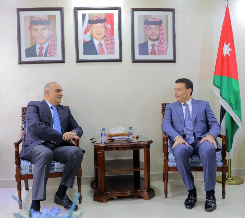 الخصاونة والصفدي يؤكدان تعاون السلطتين التشريعية والتنفيذية