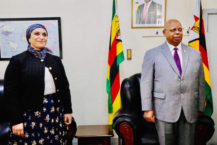 السفيرة المصرية في هراري تلتقي مع رئيس البرلمان الزيمبابوي
