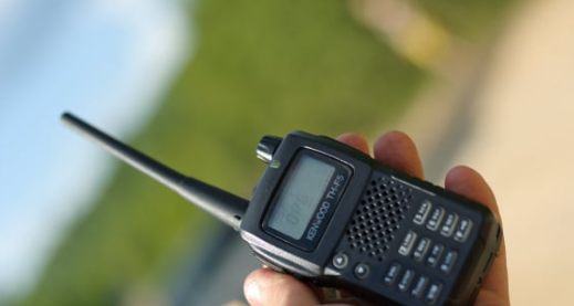 فقدان 33 جهاز لاسلكي من مستودعات سلطة العقبة