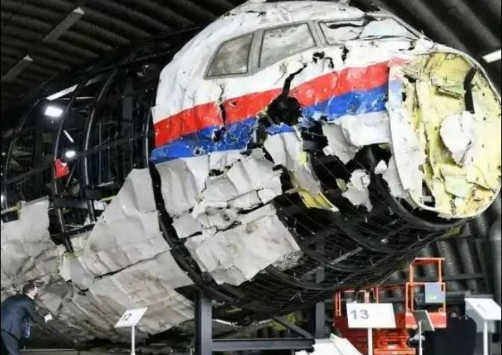 محكمة هولندية تدين ثلاثة متهمين في سقوط الطائرة الماليزية 2014