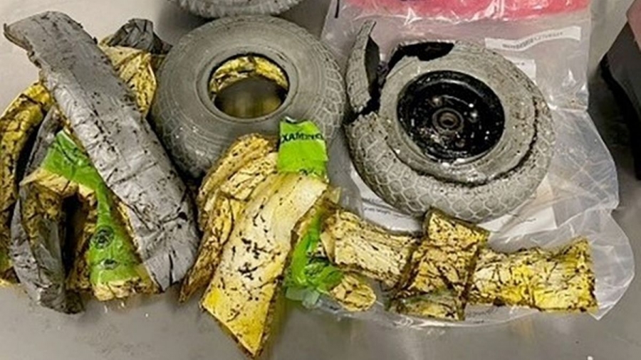 حاولت تهريب 12 كيلو مخدرات في عجلات كرسيها المتحرك
